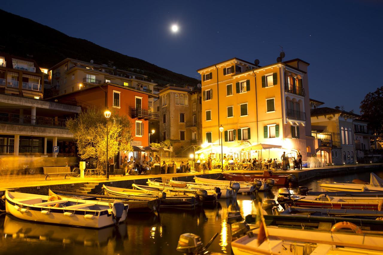 Kite & Lounge Hotel Club Da Baia Brenzone sul Garda Luaran gambar