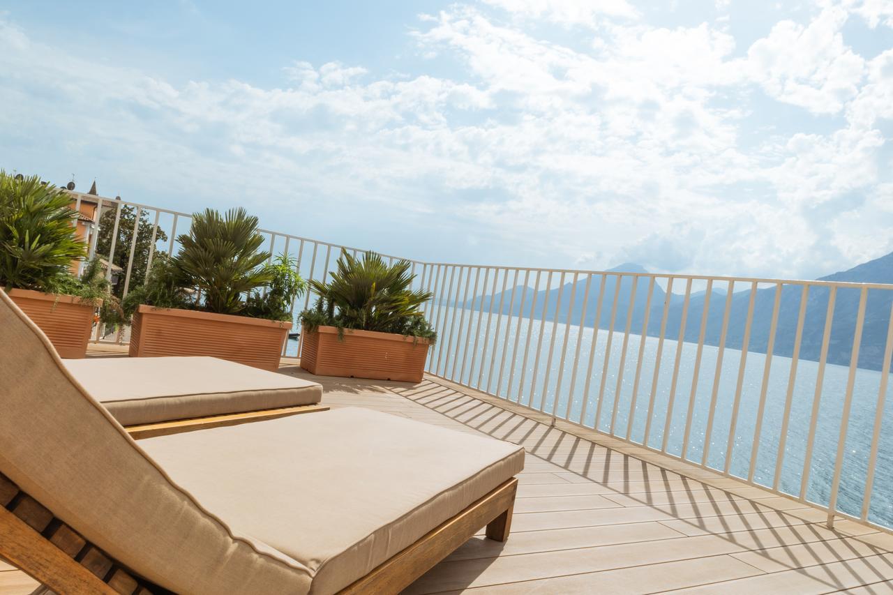 Kite & Lounge Hotel Club Da Baia Brenzone sul Garda Luaran gambar