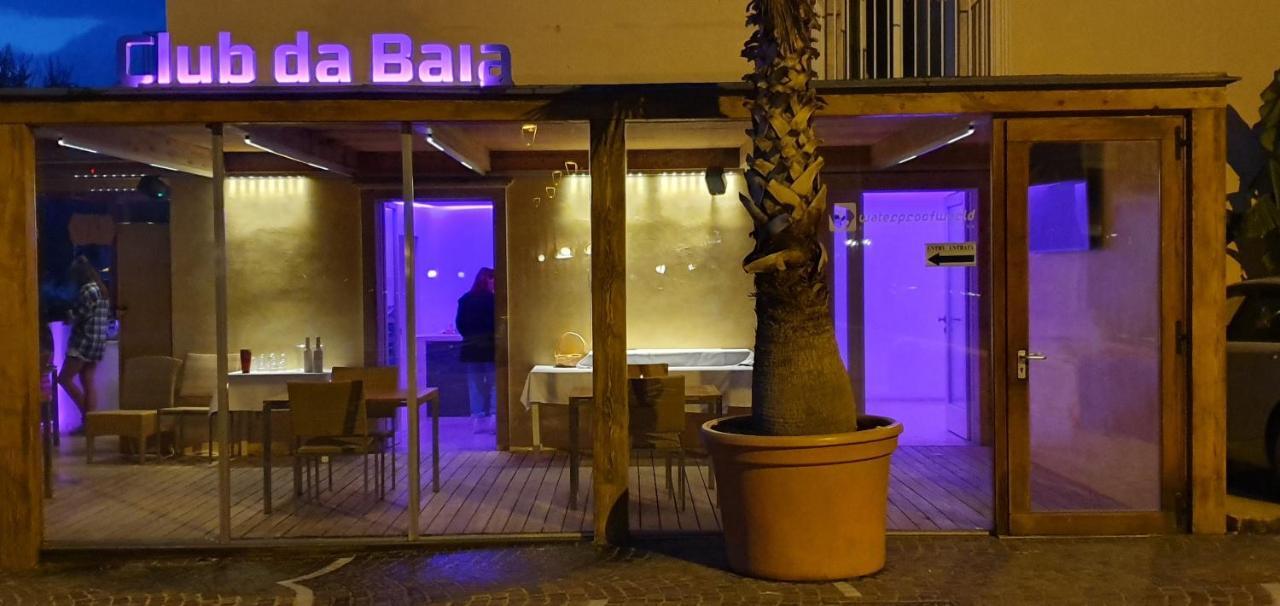 Kite & Lounge Hotel Club Da Baia Brenzone sul Garda Luaran gambar